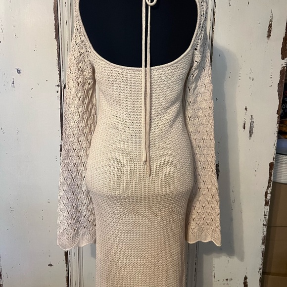 4SI3NNA Cream Tan Bell Sleeve Sheath Dress - Picture 2 of 14